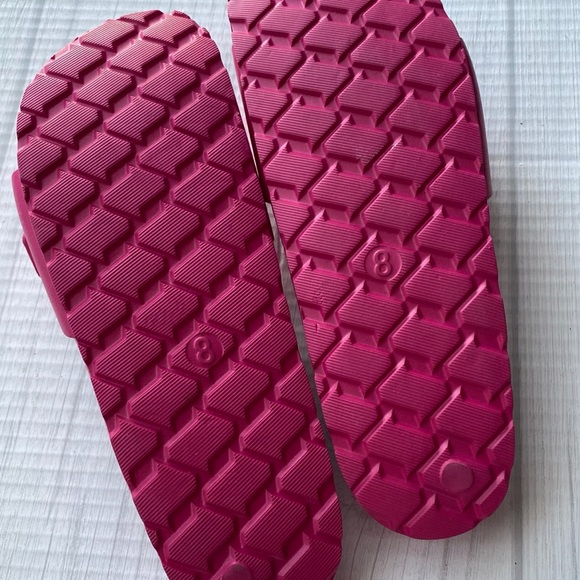 G.H Bass and Co - Picture 7 of 7